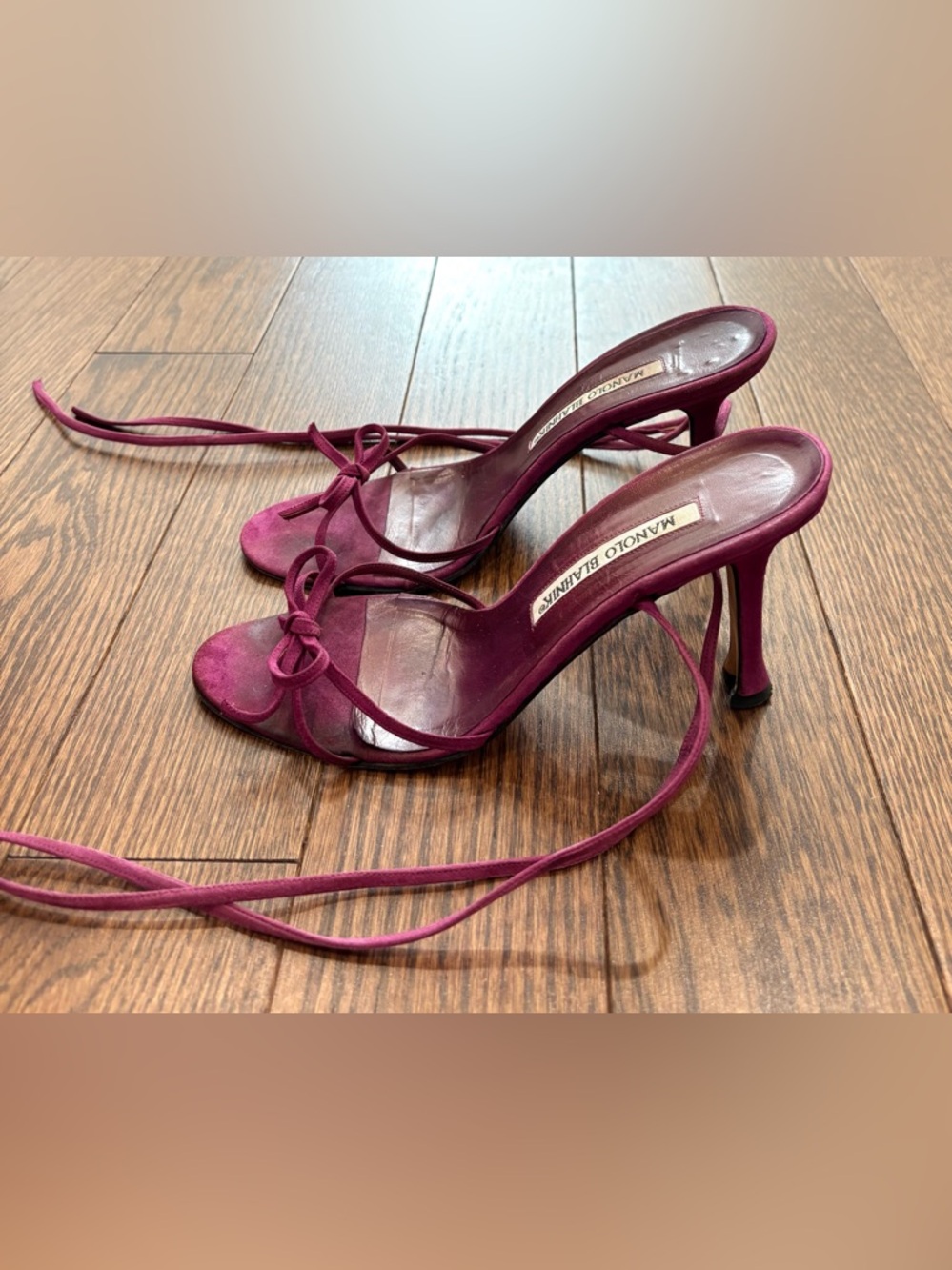 Authentic Manolo Blahnik heels - Picture 5 of 9